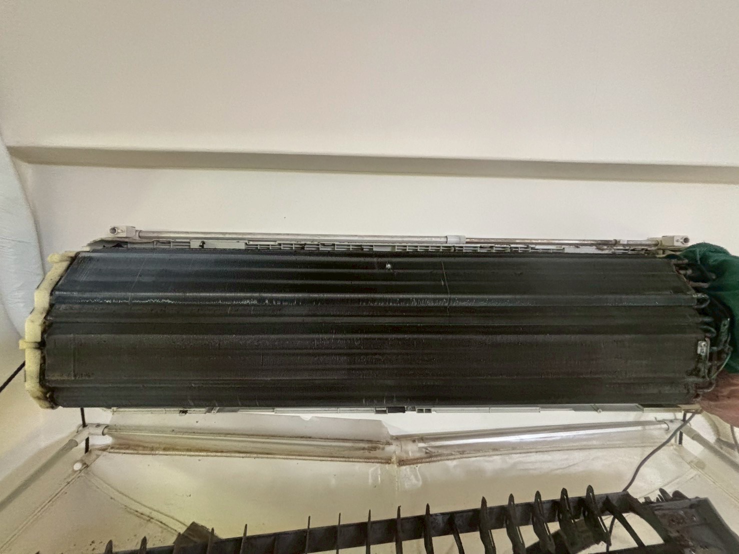台中西屯區分離式冷氣清洗一台