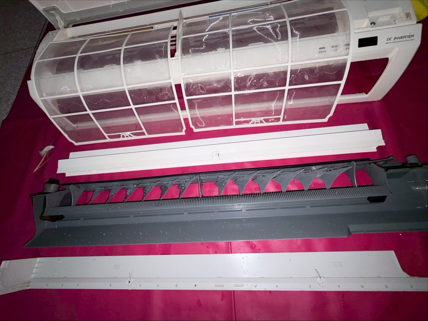 台中霧峰分離式冷氣清洗鳥窩