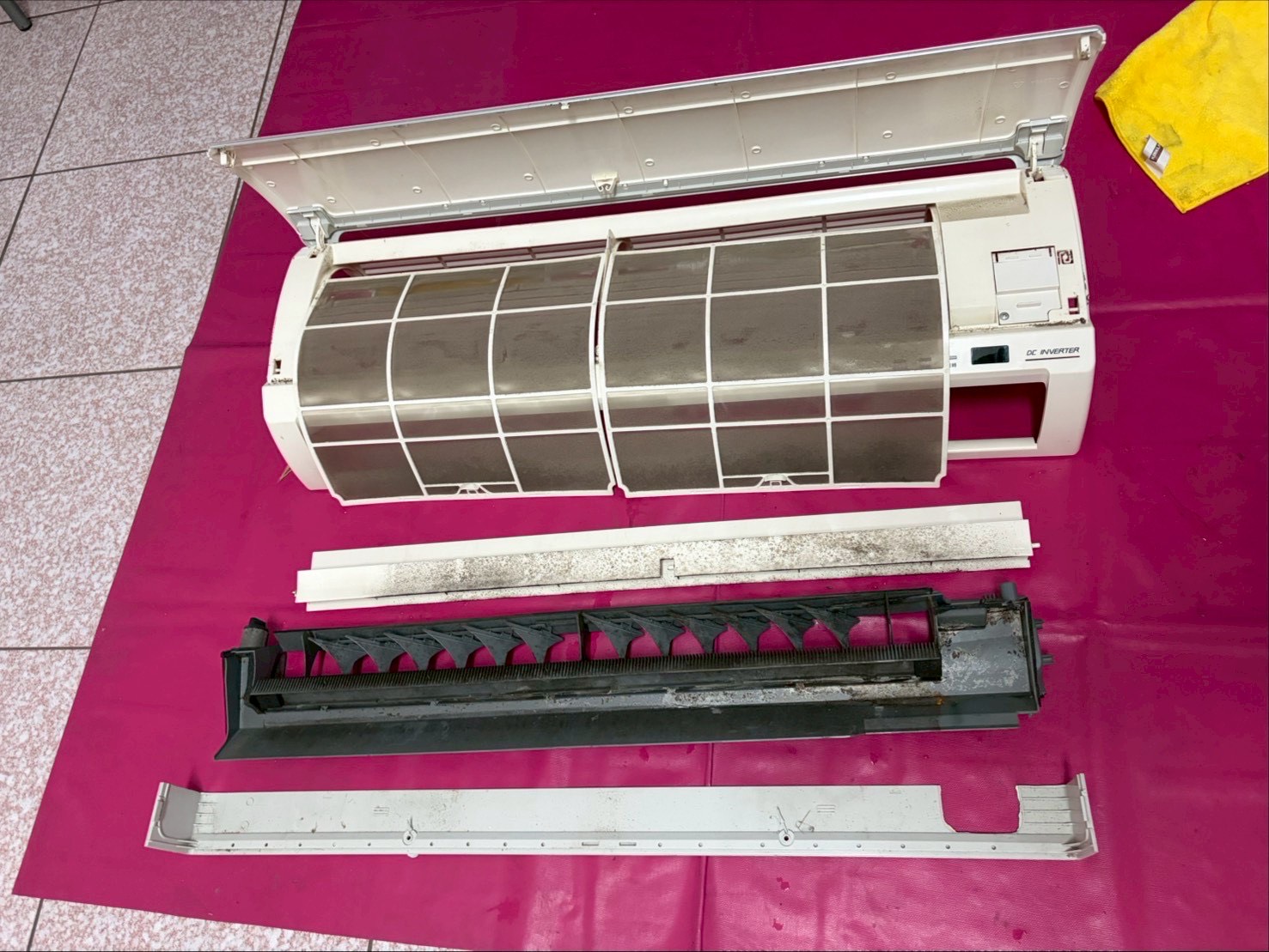 台中霧峰分離式冷氣清洗鳥窩